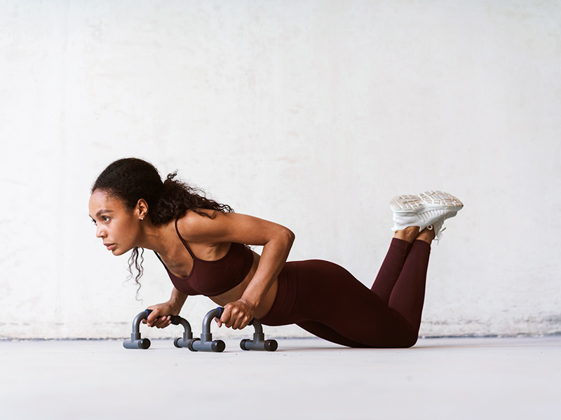 Exercícios para levantar os seios funcionam? exercicios levantar mama