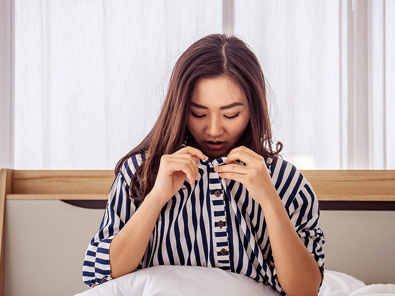Como ter as mamas levantadas e bonitas com segurança? cirurgia mamas flacidas