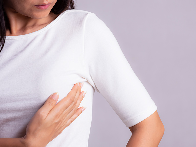 8# Na rejeição de prótese de silicone, sintomas ocorrem nas duas mamas? sintomas rejeição silicone