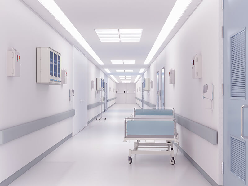 Imagem de um corredor de hospital, um dos fatores que influenciam no valor da lipoescultura