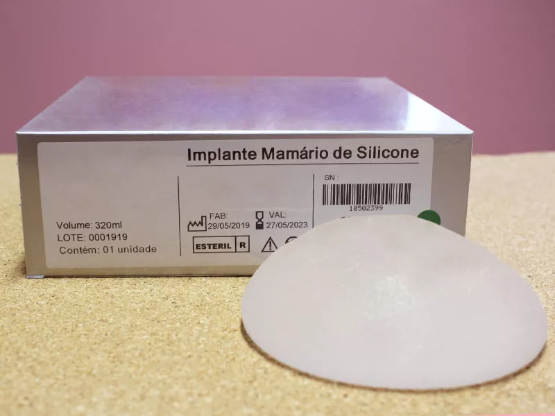 Como é o antes e depois de colocar 320 ml de silicone? silicone 320ml perfil super alto